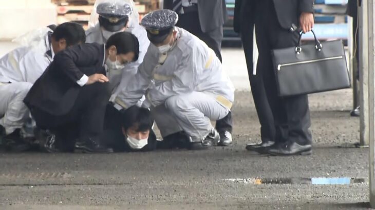 【瞬間映像】岸田総理の演説会場で爆発音　男を威力業務妨害容疑で現行犯逮捕（2023年4月15日）