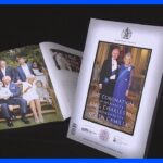 英チャールズ国王の戴冠式公式プログラム発売　ヘンリー王子夫妻が一緒に写った家族写真も掲載｜TBS NEWS DIG