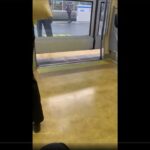【瞬間映像】ドアが開いたまま電車が約10m走行のトラブル　JR大阪駅　発車の際ブレーキ緩めた瞬間動き出す(2023年5月24日)