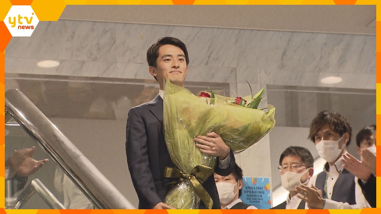 “史上最年少”２６歳の高島・新芦屋市長　初登庁でも深々とお辞儀「こだわりたいのは教育」抱負語る