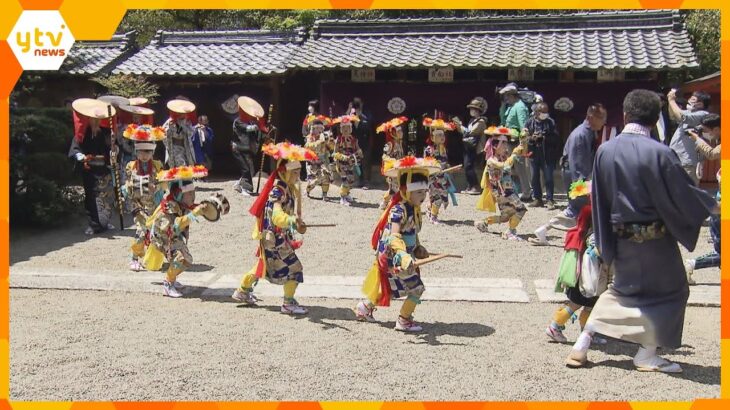 滋賀・草津市で無形文化遺産「サンヤレ踊り」披露　『サンヤレ』と口にしながら太鼓や笛を鳴らす