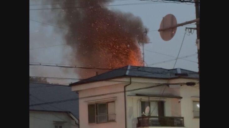 大阪府高石市の住宅で火事　焼け跡から１人の遺体