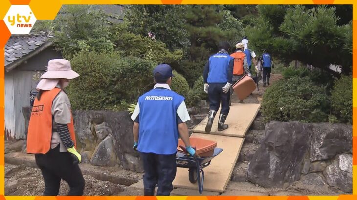 台風７号被害から１週間　京都府北部ではボランティアが浸水した家から泥をかき出す　復旧作業続く