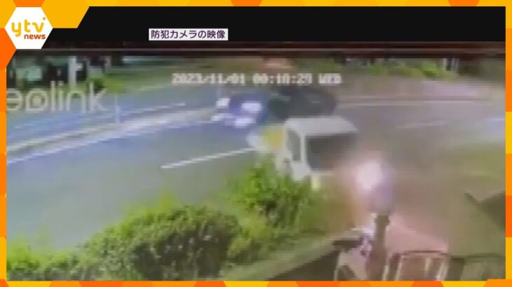 当て逃げされたトラックが民家の塀に突っ込み横転、衝突した車は逃走　防犯カメラに一部始終　大阪・堺