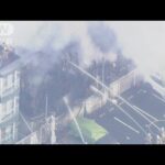 東京・大田区で2棟燃える火事 20代男性を病院へ搬送(2024年1月19日)