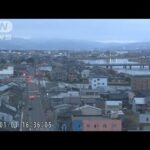 【映像】川を遡上した津波が道路に　新潟・上越市(2024年1月1日)