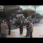 北朝鮮・金正恩氏がミサイル発射台の工場視察　「火星18」用の車両も複数確認(2024年1月5日)