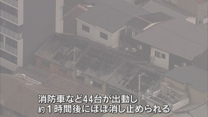 大阪・西成区の集合住宅で火事　男性と女性計２人が死亡、７０代男性が病院に搬送される