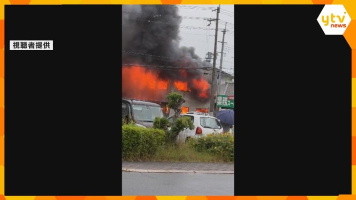 【速報】住宅がほぼ全焼する火災　焼け跡から遺体　隣には重要文化財の小学校の校舎、児童は一時避難　和歌山・橋本市