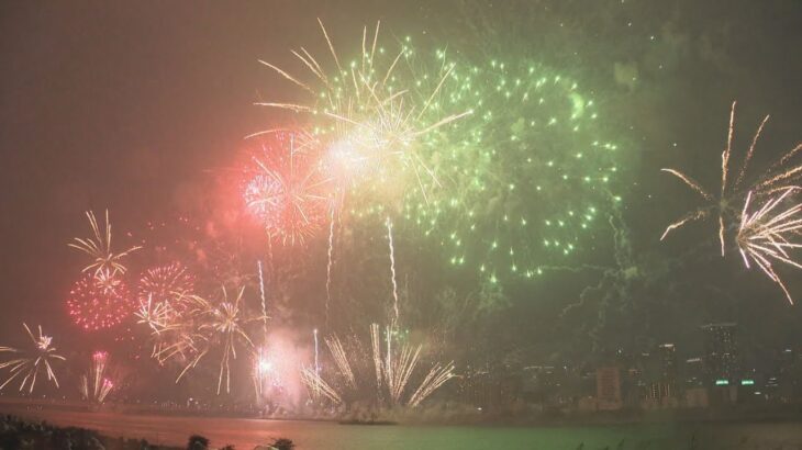 淀川花火大会が秋の夜空彩る　万博期間避け