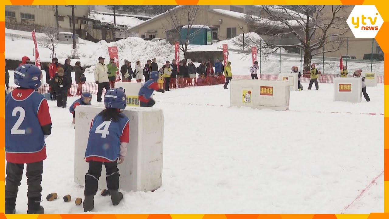 「少年時代に戻って全力で楽しめる」兵庫県雪合戦大会　雪がちらつく中　国際ルールで32チームが熱戦