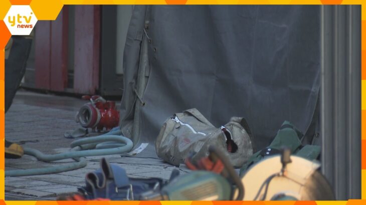 「車がぶつかったのかと思った」船場のビルで火事　約1時間半後に消し止められる　男性2人重傷