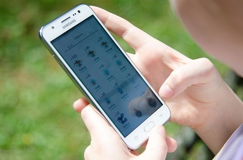 【ポケモンGO】夏に向けて「スマホ冷却」端末アチアチ対策